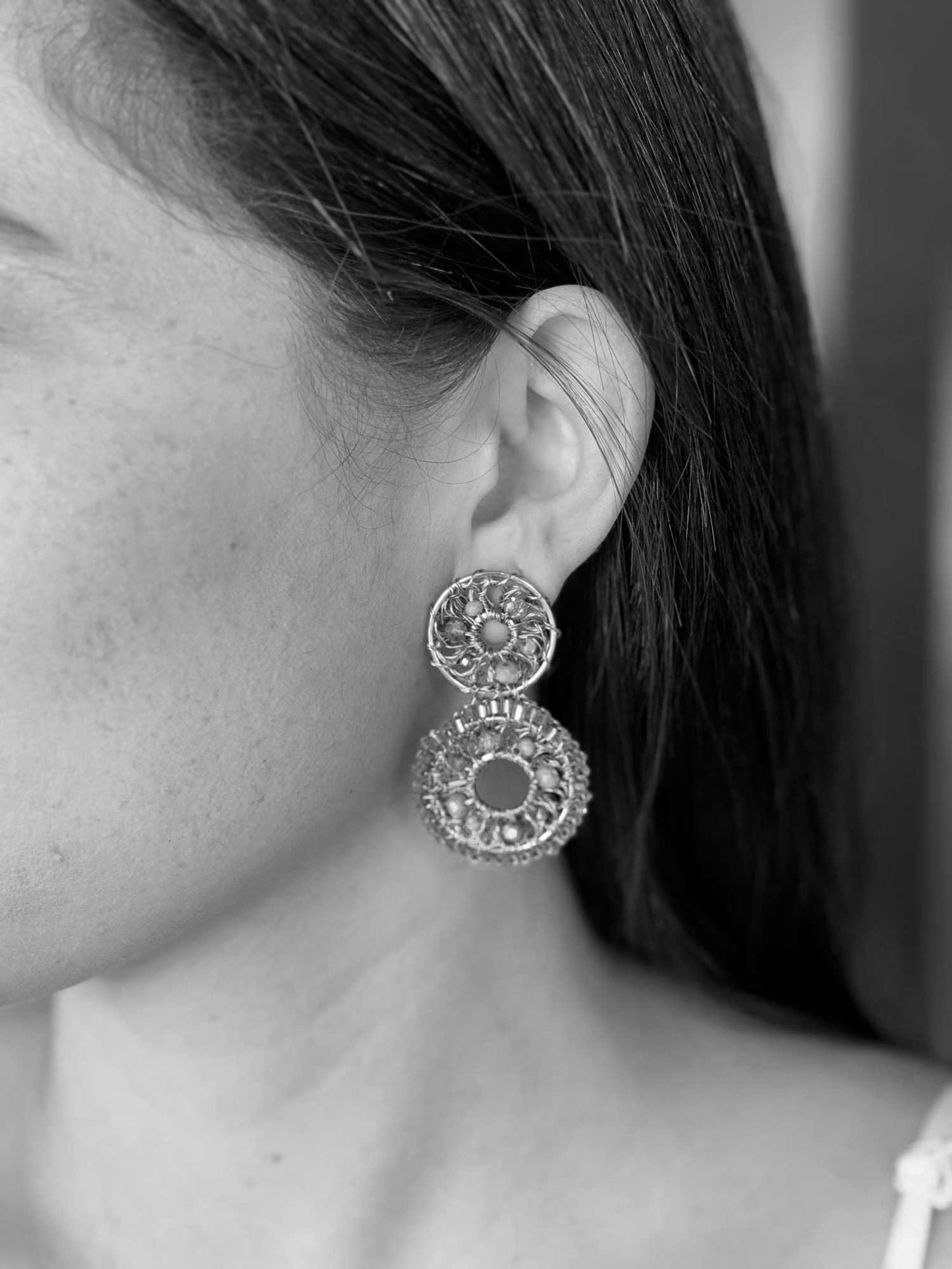 Aros Seafoam Blue Mix Moira – Hechos a Mano en Brasil | Oro 18k