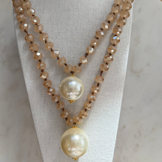 Collar Sfera Cristal Ivory y Resina Perla