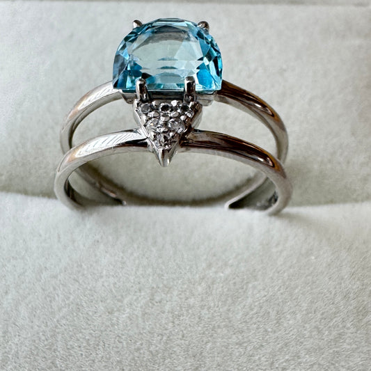 Anillo Pendulum Collection con Sky Blue Topaz | Rodio sobre Plata 925