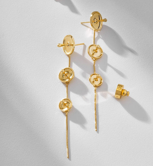 Aros Chuvisco largo dorado Colección Chuva – Anna Prata