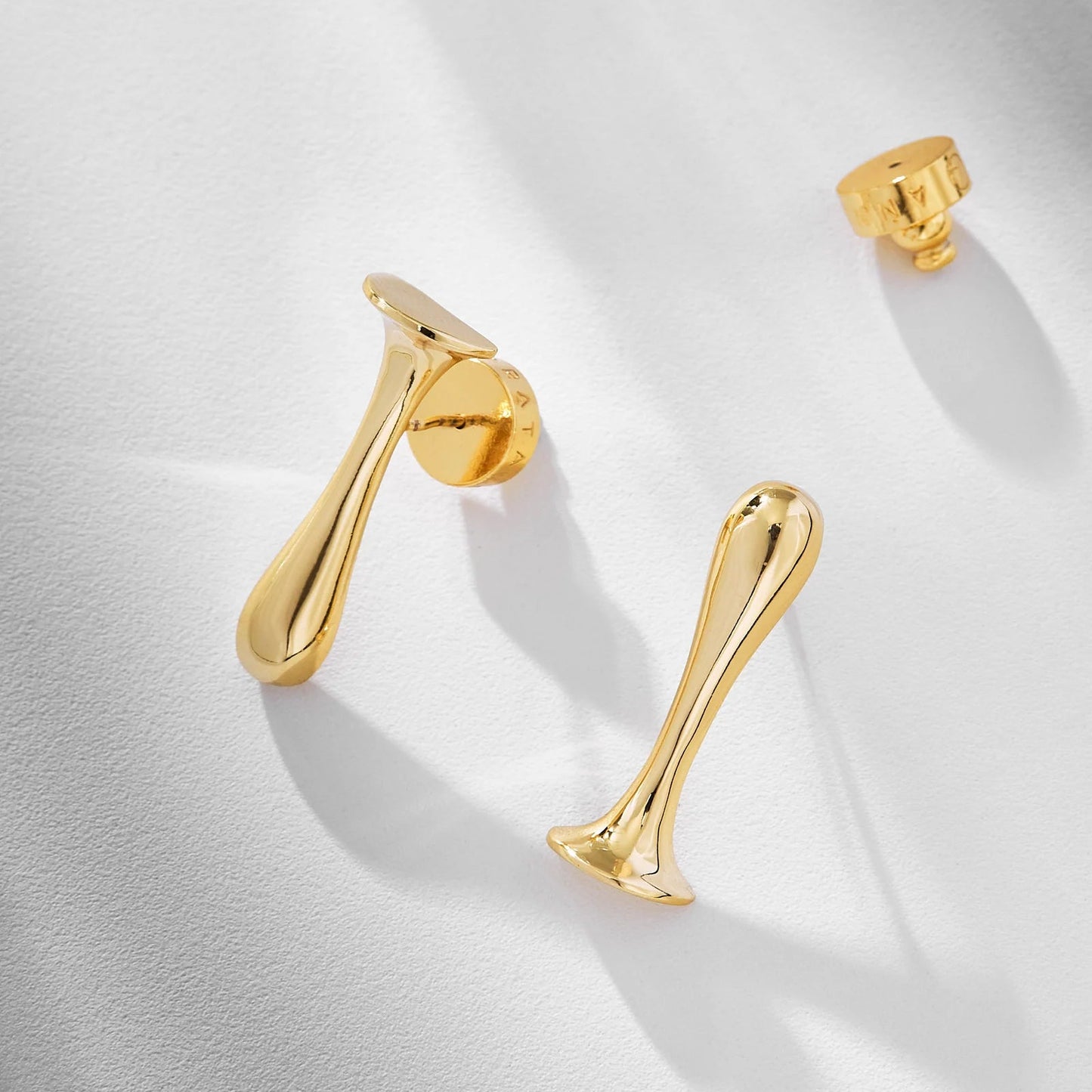 Aros Chuvisco S bañados en oro y plata, diseño minimalista contemporáneo – Trovare Chile