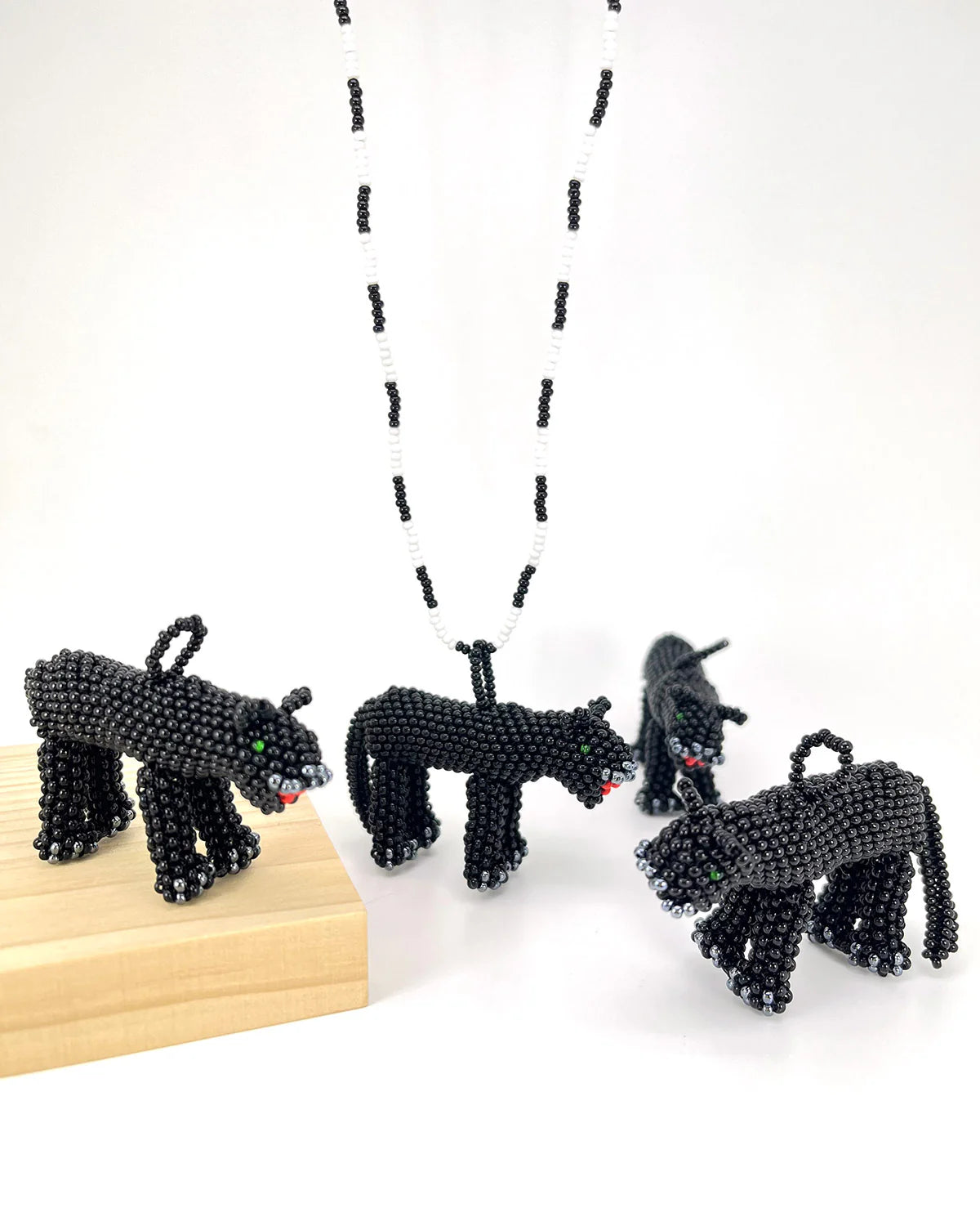 Collar Pantera - mostacillas