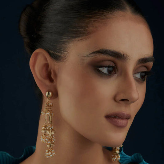 Aros largos artesanales dorados con diseño colgante, hechos a mano, joyería de semi lujo femenina