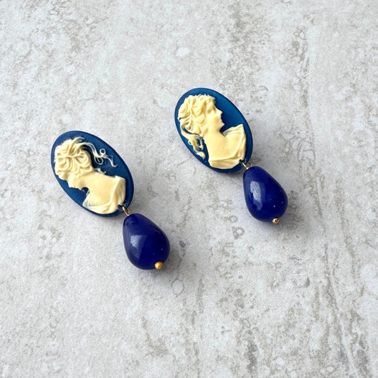 aros resina azul con cameo italiano