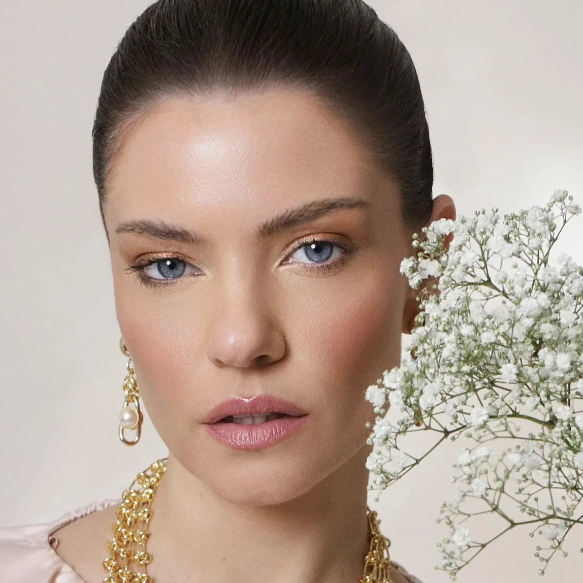 aros y collar perlas baño oro cristina sabatini