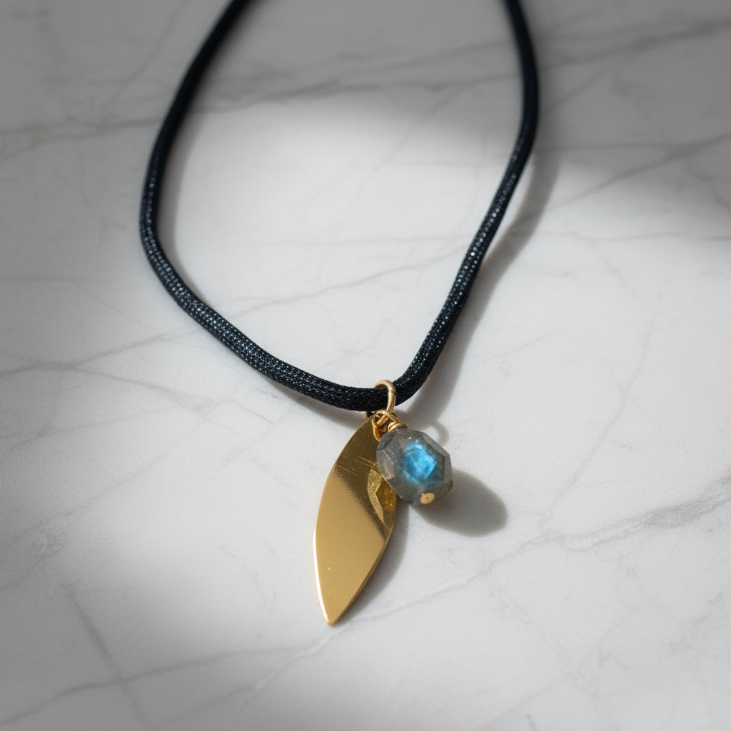 Collar Labradorita con Hoja 24k