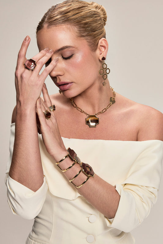 collar elegante mujer con piedra tiger eye joyería italiana