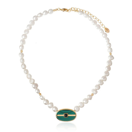 Collar Symetry dorado con perlas blancas y malaquita – Trovare Chile