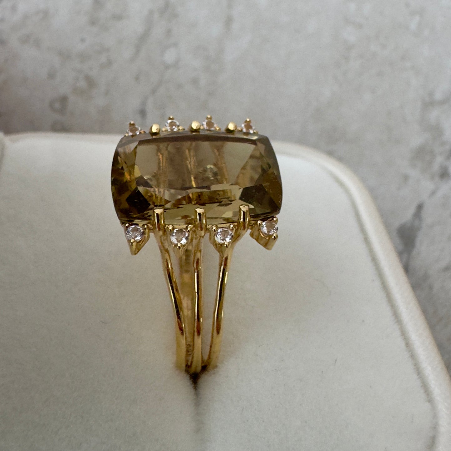 Anillo Vermeil Transparenza con Olive Quartz | Oro 18k sobre Plata 925