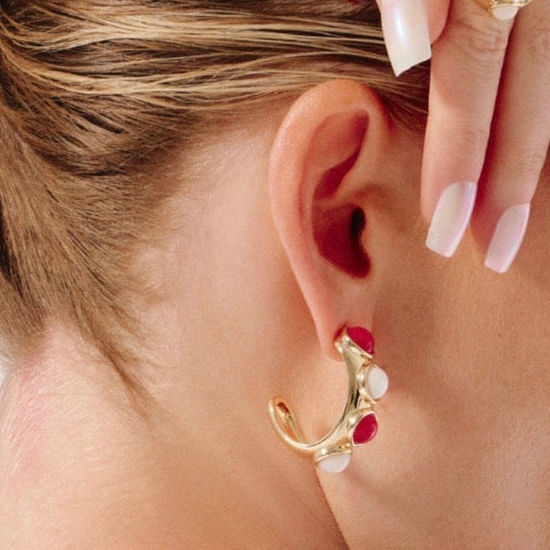 Aros Di Cavalcanti Hoop Red con piedra roja – Trovare Chile