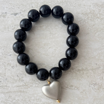 Pulsera Negra Corazón Plateado - Resina Italia
