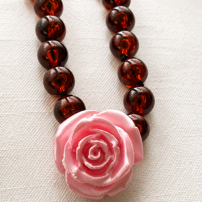 Collar Camelia Tartaruga Resina Italiana