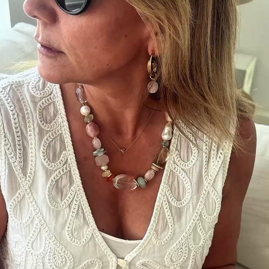 Collar con Piedras Varias y  Baño de Oro 24k