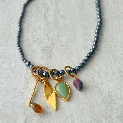 Collar Corto Gemas Naturales 24k