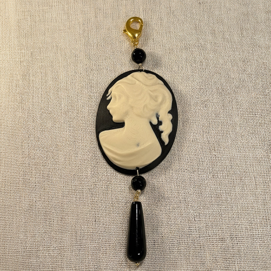 Dije Cameo Italiano Blanco Negro – Collar Elegante Mujer
