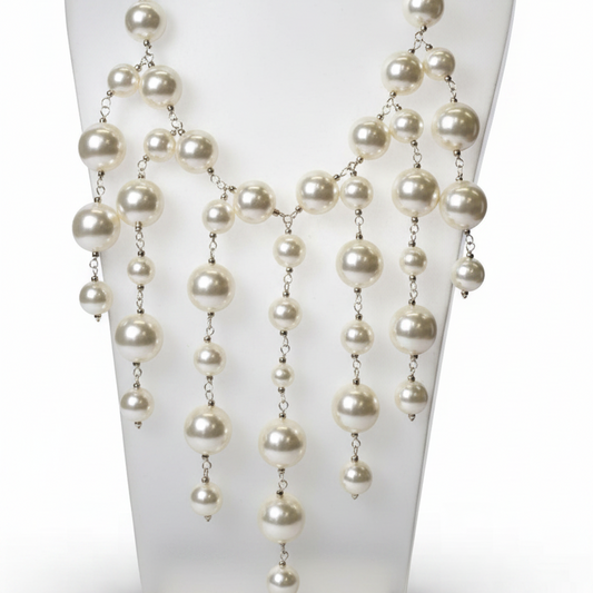 Collar Chandelier Rosario Perla Resina