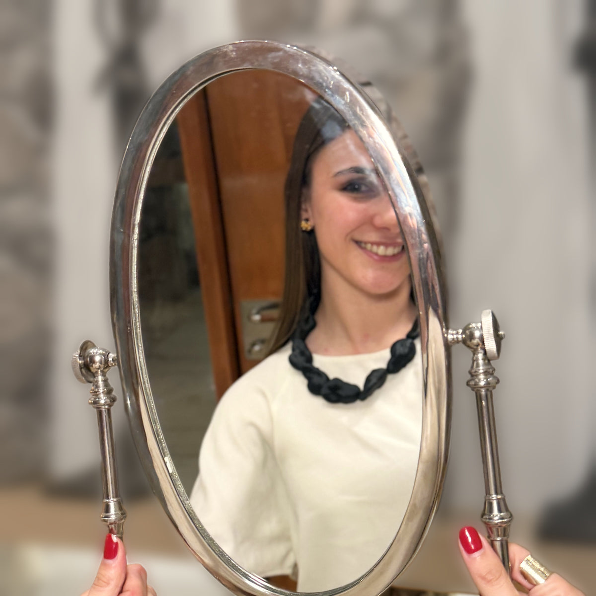 Collar Marylin de resina – vista 3 – Trovare Chile
