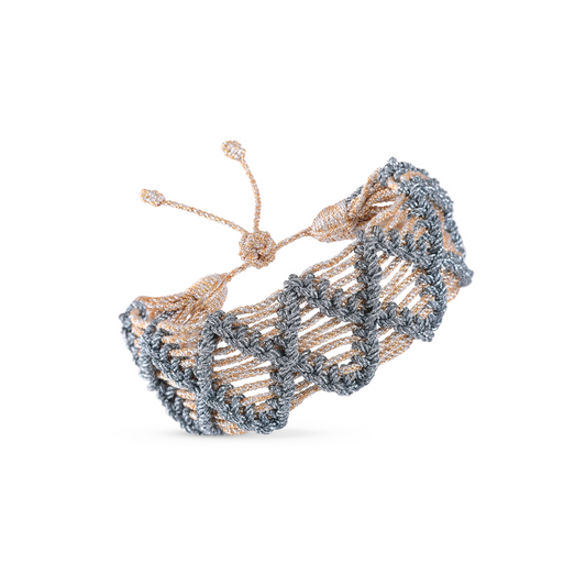 Pulsera Dama Nº2 Peach Silver Grey tejida a mano – vista 2 – Trovare Chile