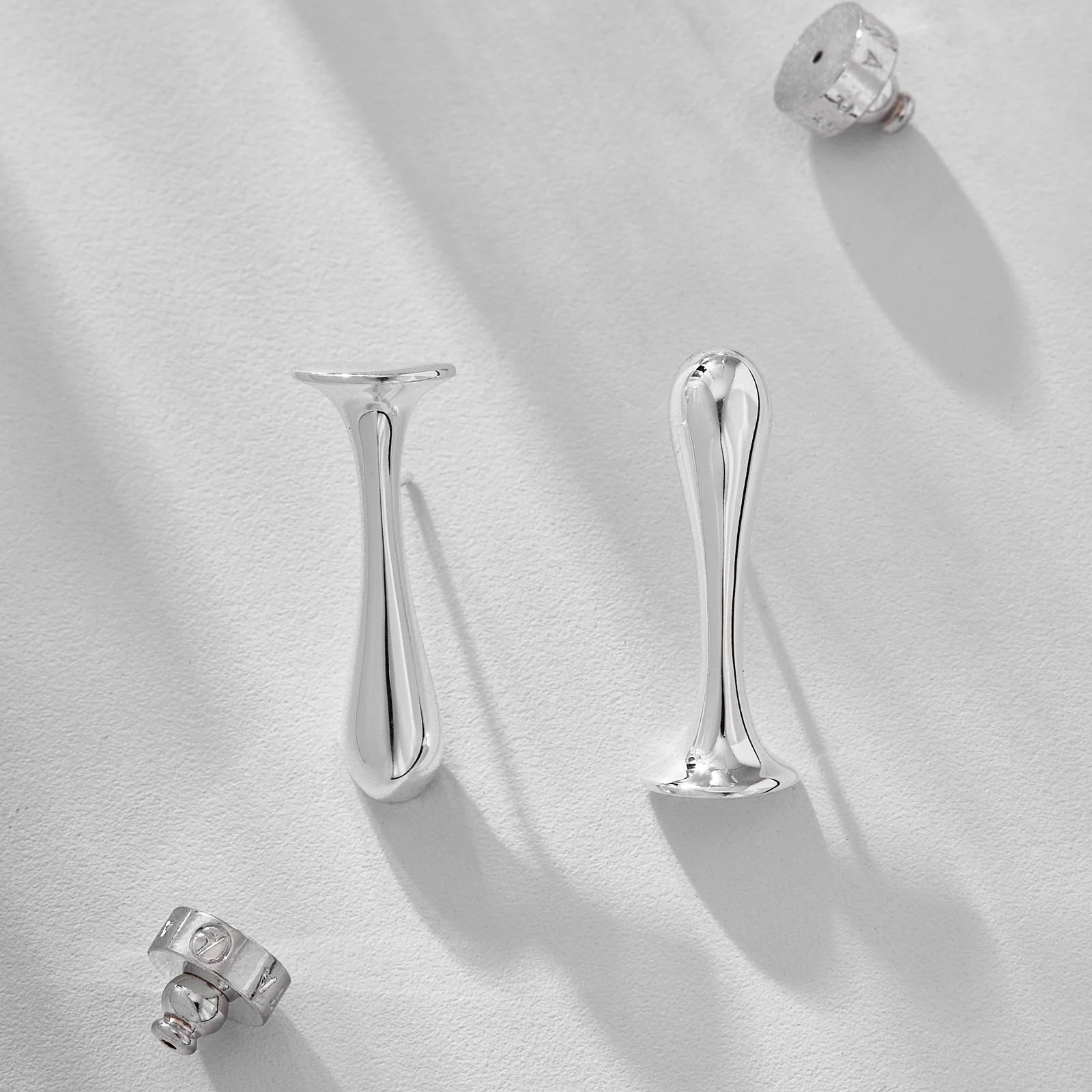 Aros Chuvisco S bañados en oro y plata, diseño minimalista contemporáneo – Trovare Chile
