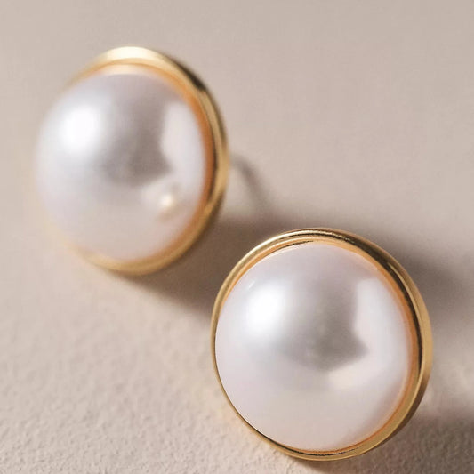 Aros Valentina perla de resina con baño de oro – Trovare Chile