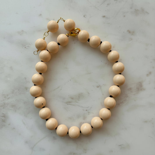 Collar de esferas resina largo ajustable 