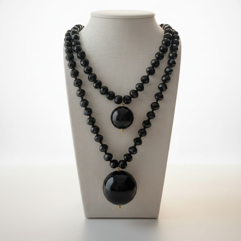 Collana Sfera – Collar Artesanal de Cristal y Resina Negro