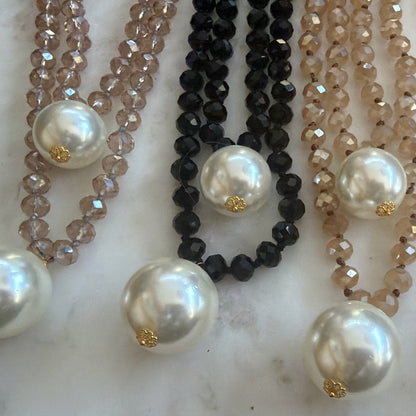 Collar Sfera Cristal Ivory y Resina Perla