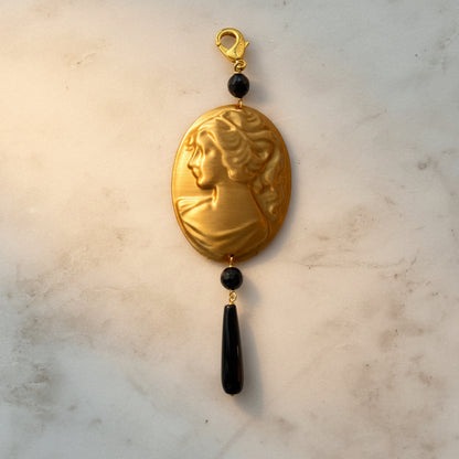Dije cameo dorado inspiración italiana 