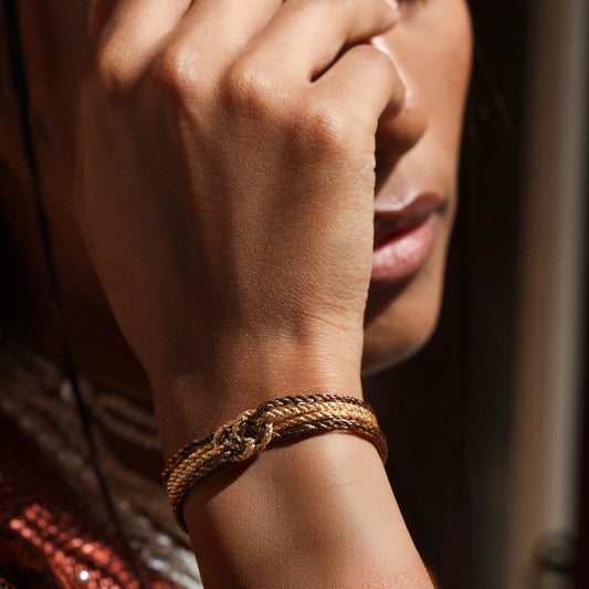 Pulsera Knot Nº2 – tejido sfifa a color con nudo · hecha a mano en Marruecos