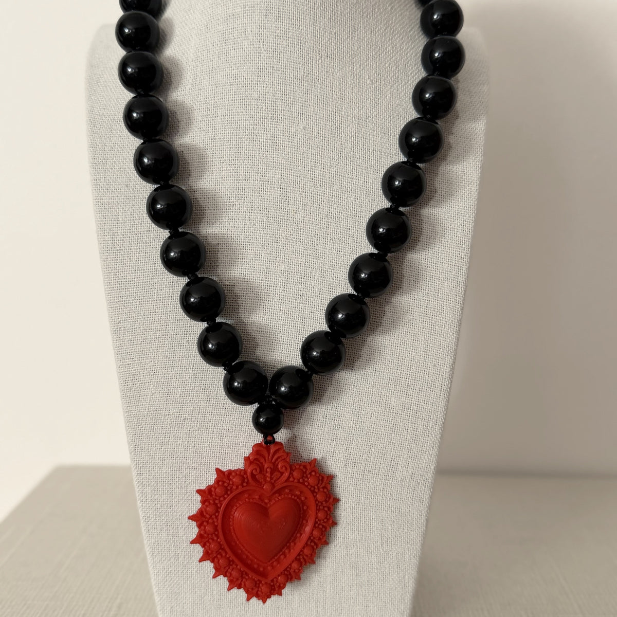 Collar Cuore de resina – vista 4 – Trovare Chile