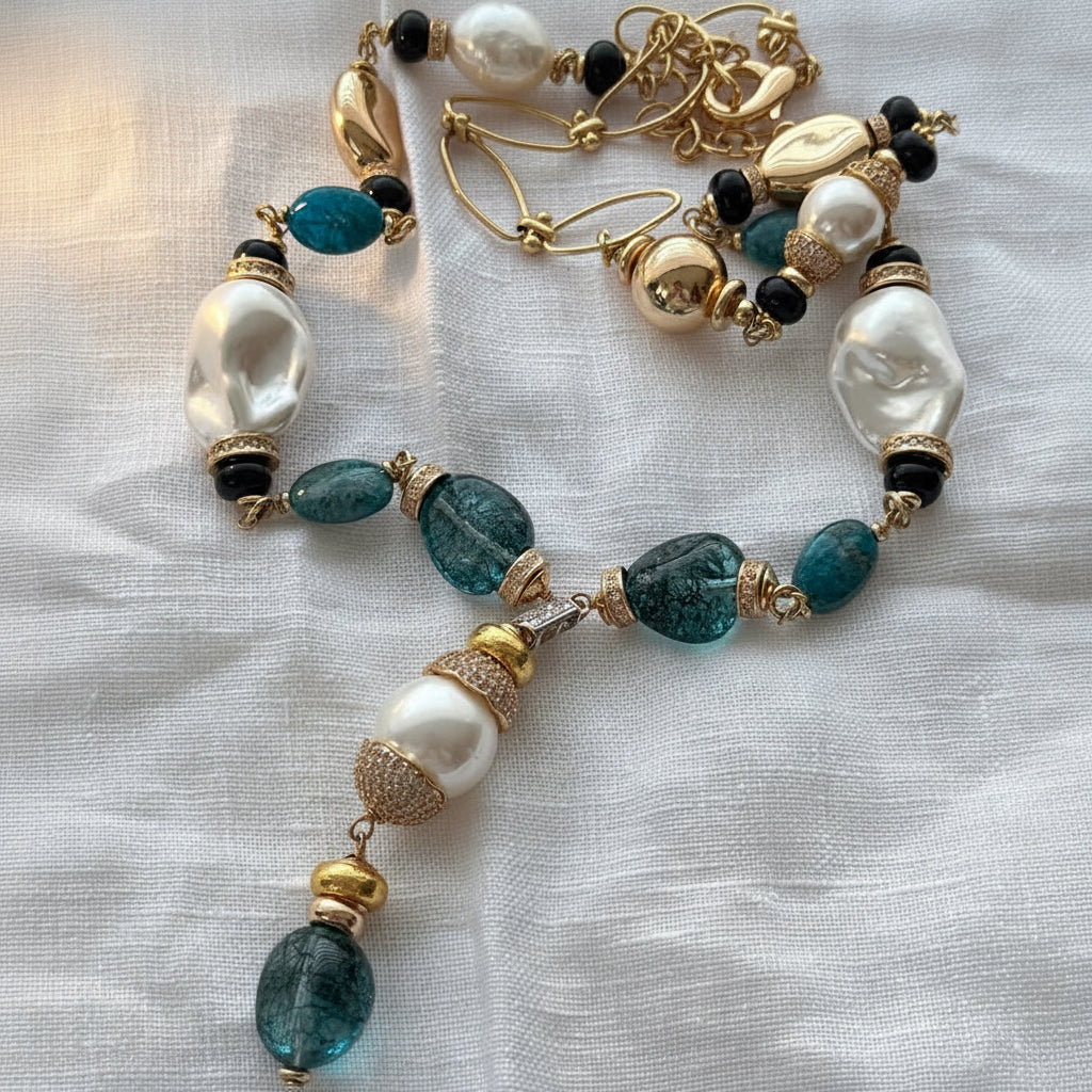Collar azul largo con perla – Graz – Trovare Chile