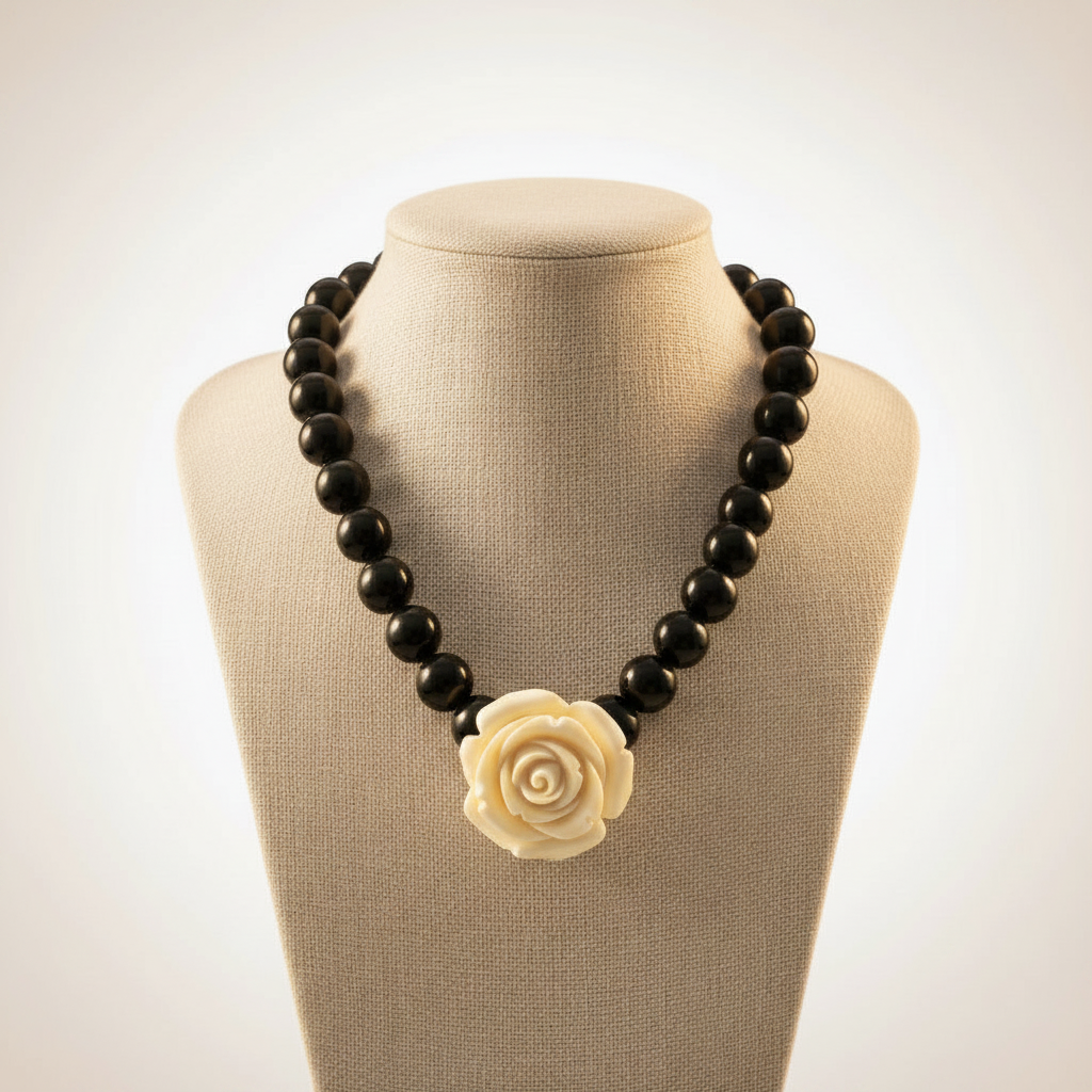 Collar Camelia nude negro – vista 3 – Trovare Chile