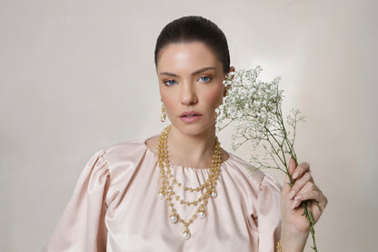 Aros Dorados con Ágata Verde “Lisanza” – Sofisticación y Detalle Artesanal