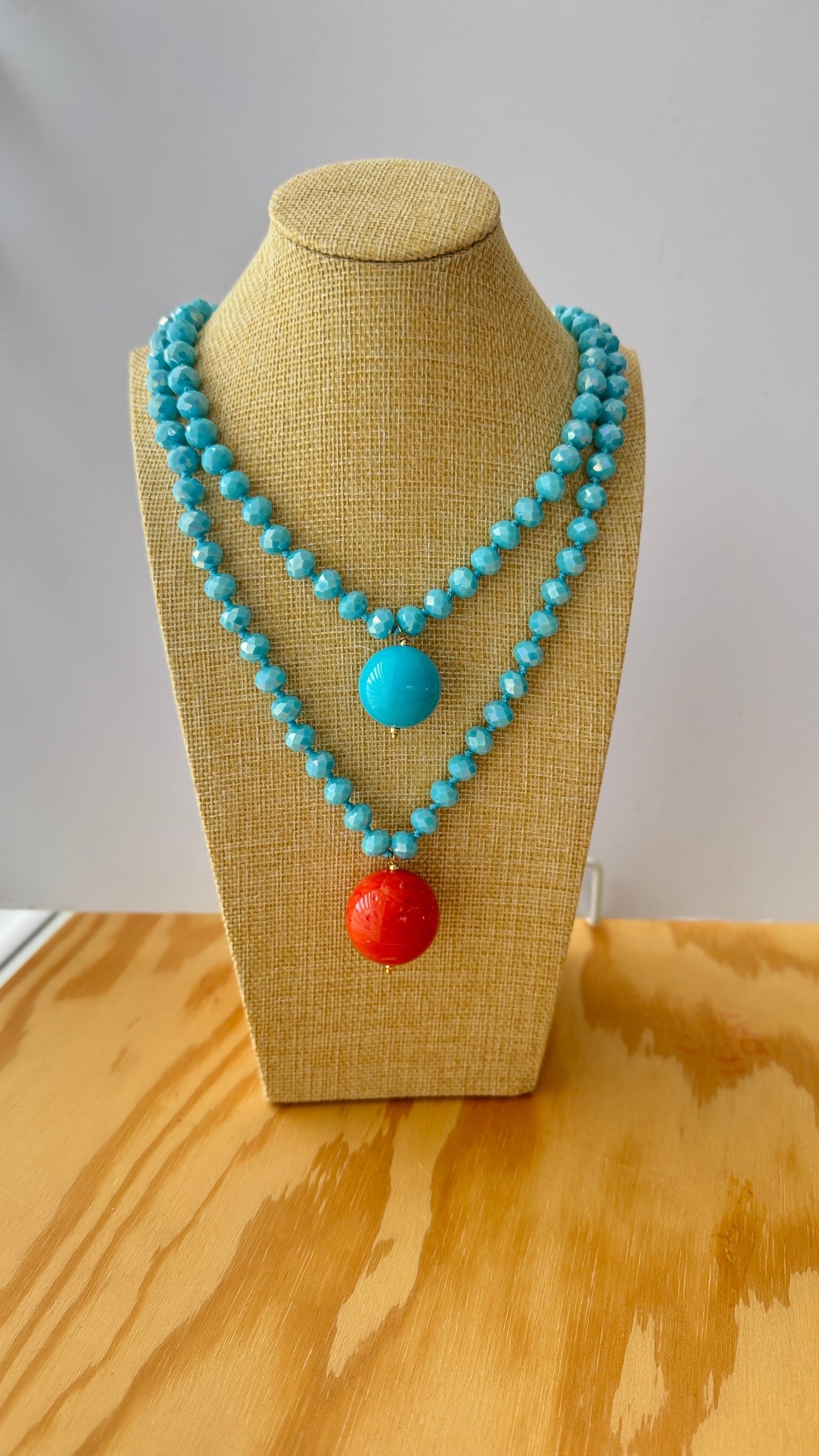 Collar Esfera Cristal y Resina Turquesa - Hecho en Italia