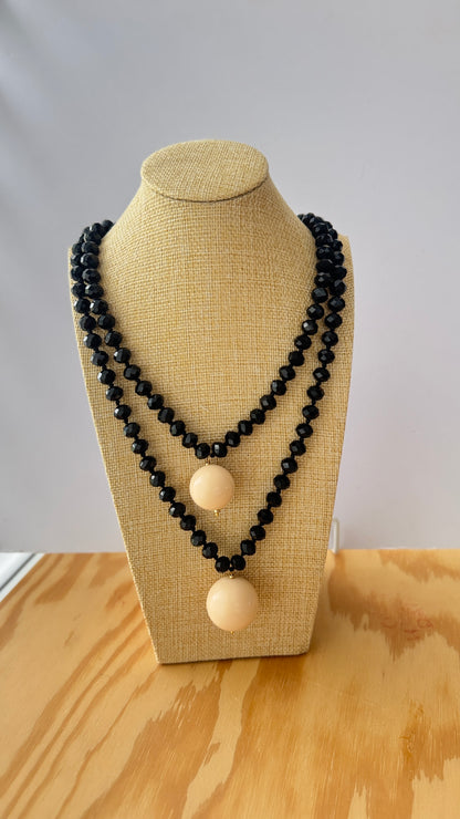 Collar Esfera Cristal y Resina Negro - Hecho en Italia