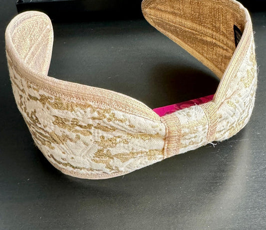 cintillo blanco dorado