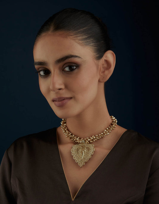 Collar Grape Paan Gold