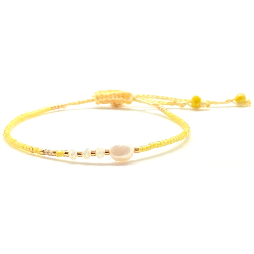 Pulsera Miyuki Single Light Canary – Hecha a mano, baño de oro, perla, cristales