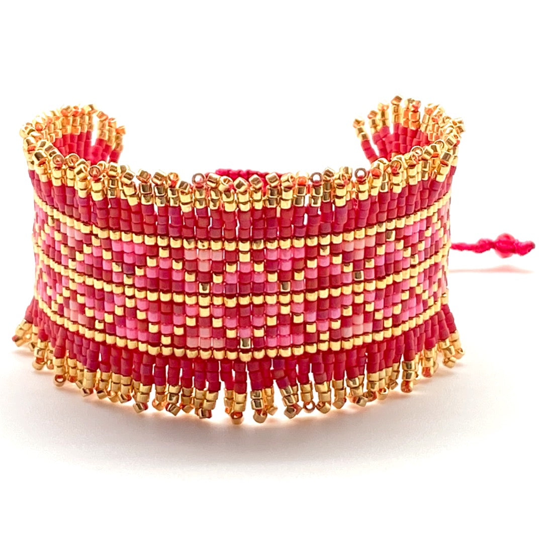 Pulsera Miyuki Cerise Graden & Gold – Hecha a mano, baño de oro, diseño geométrico elegante