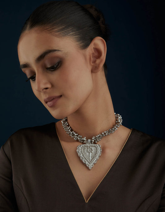 Collar Grape Paan Silver