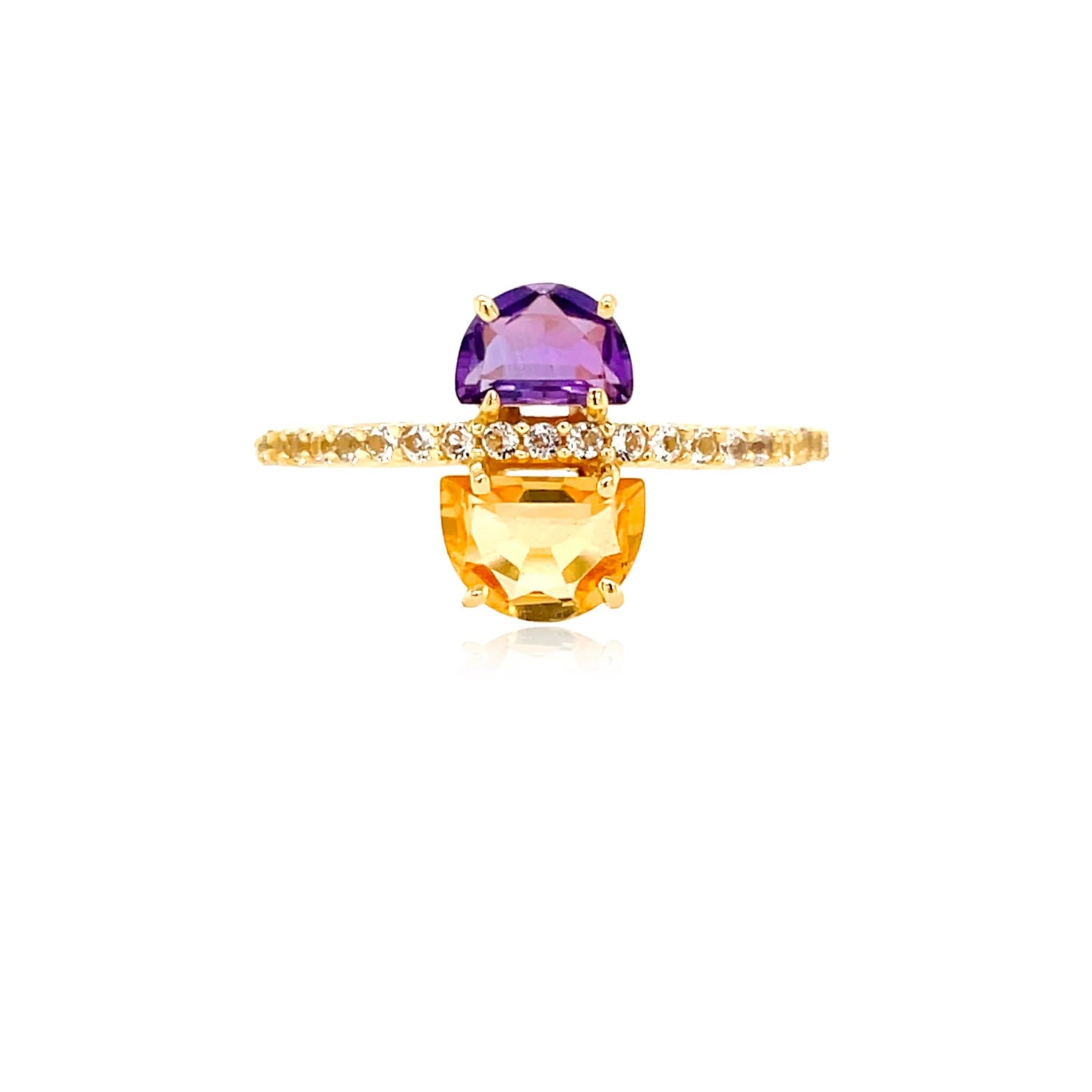Detalle de Amethyst y Citrine half moon en anillo minimalista de la Pendulum Collection