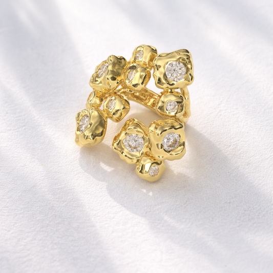 anillo elegante con zirconia diseño moderno organico mujer