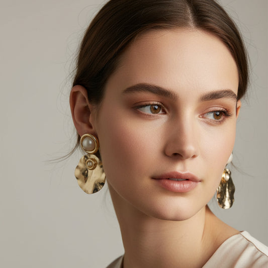 Aros Julieta Rojo Baño de Oro 18K y Resina Roja