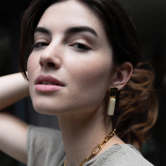 Aros de Piedra Madera bañados en oro 24K hechos a mano en España