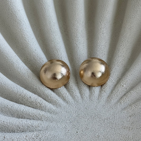Aros Ale botón satinado baño de oro 18K – vista 2 – Trovare Chile