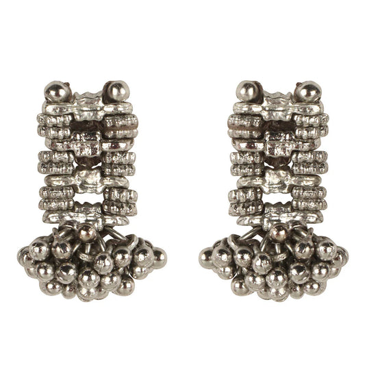 Aros Janak artesanales livianos y elegantes, joyería semi lujo hecha a mano
