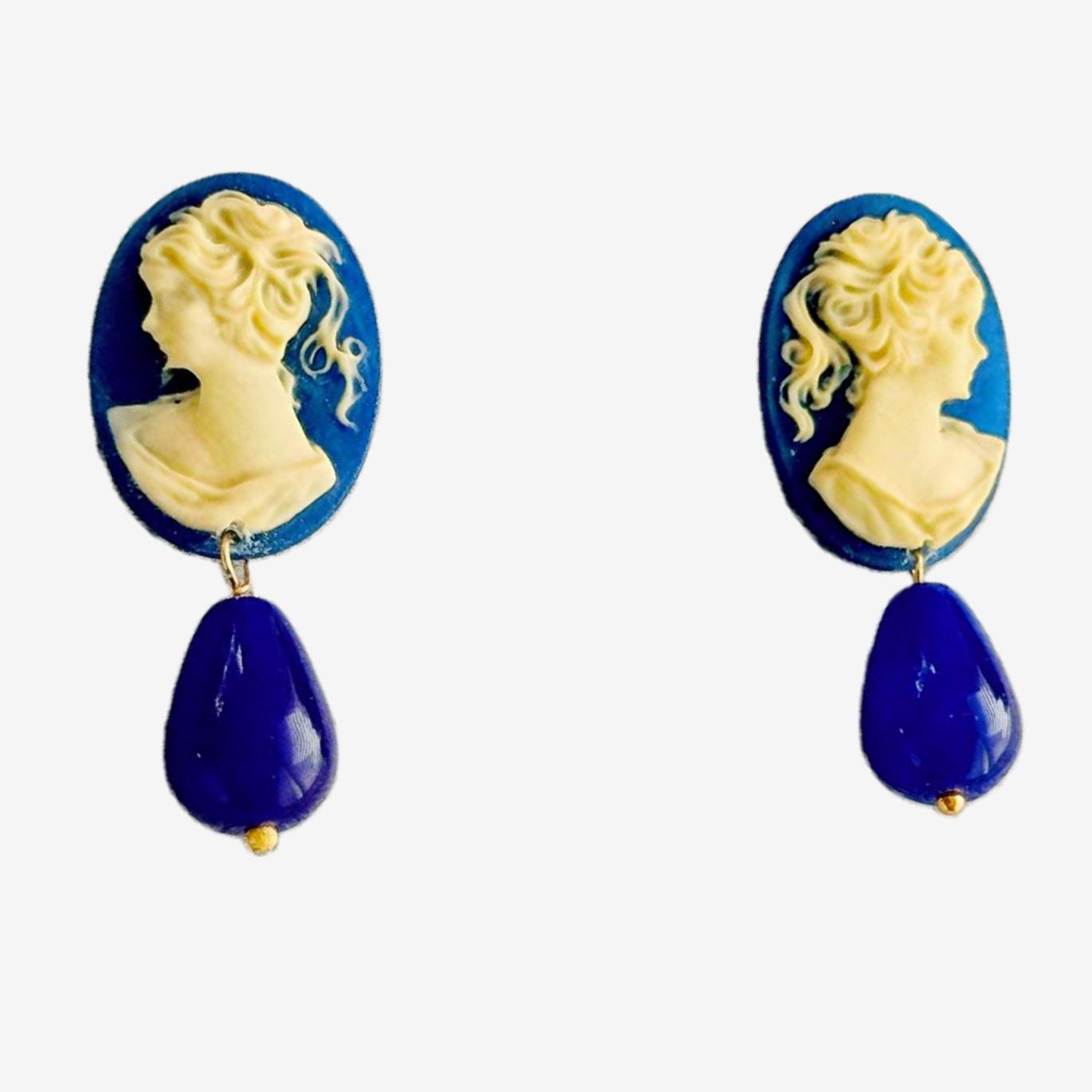 aros azul cameo hechos en resina en italia