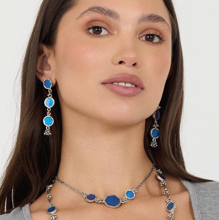 Collar Circle Epoxy Royal Blue Largo - Collar artesanal azul rey y acabado plateado