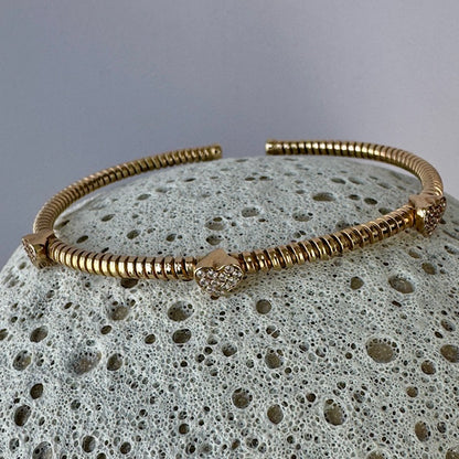 bangle o pulsera italiana plata 925 baño oro con circones cúbicos, oro vermeil diseño corazón 