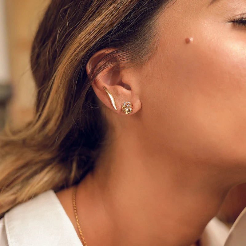 Detalle del set de aros Merce en oro 18k – Anna Prata Chile